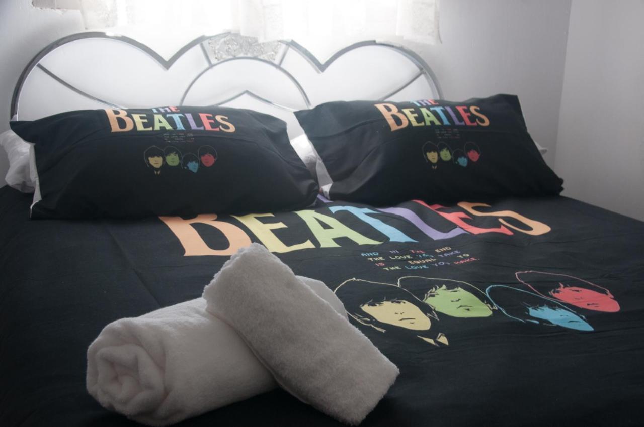 Casa Beatles Del Valle Pinos del Valle Bagian luar foto