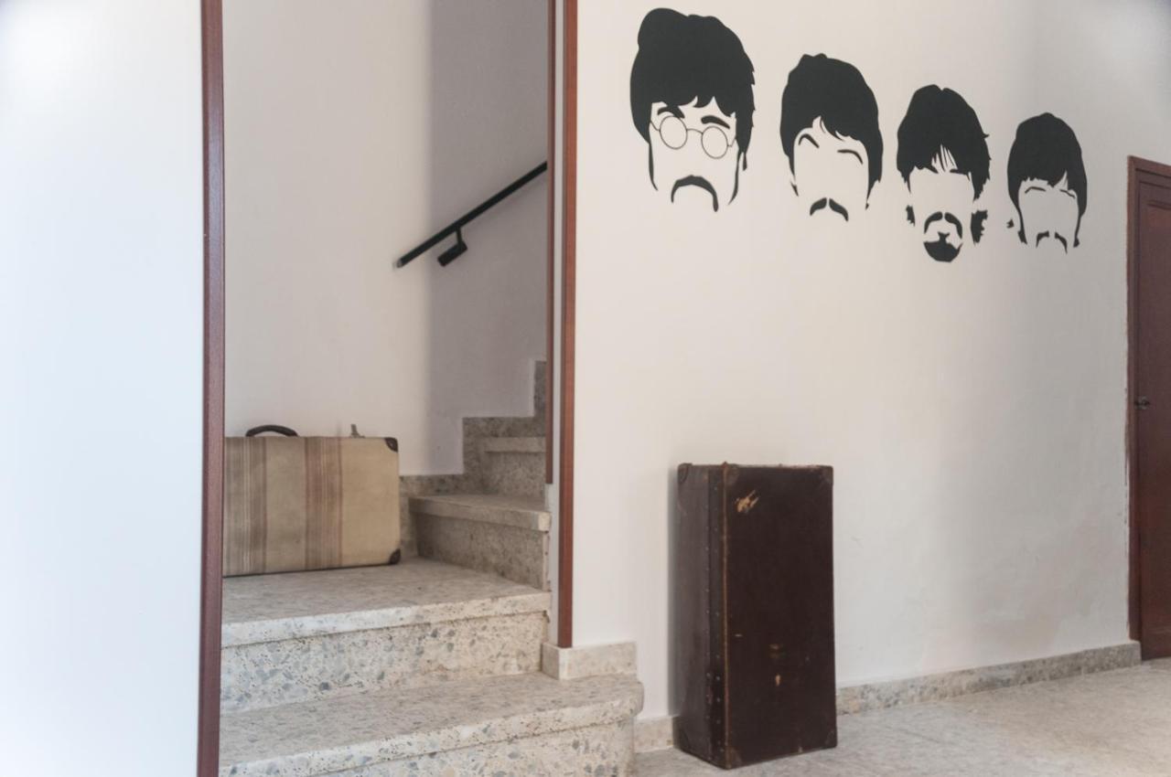 Casa Beatles Del Valle Pinos del Valle Bagian luar foto