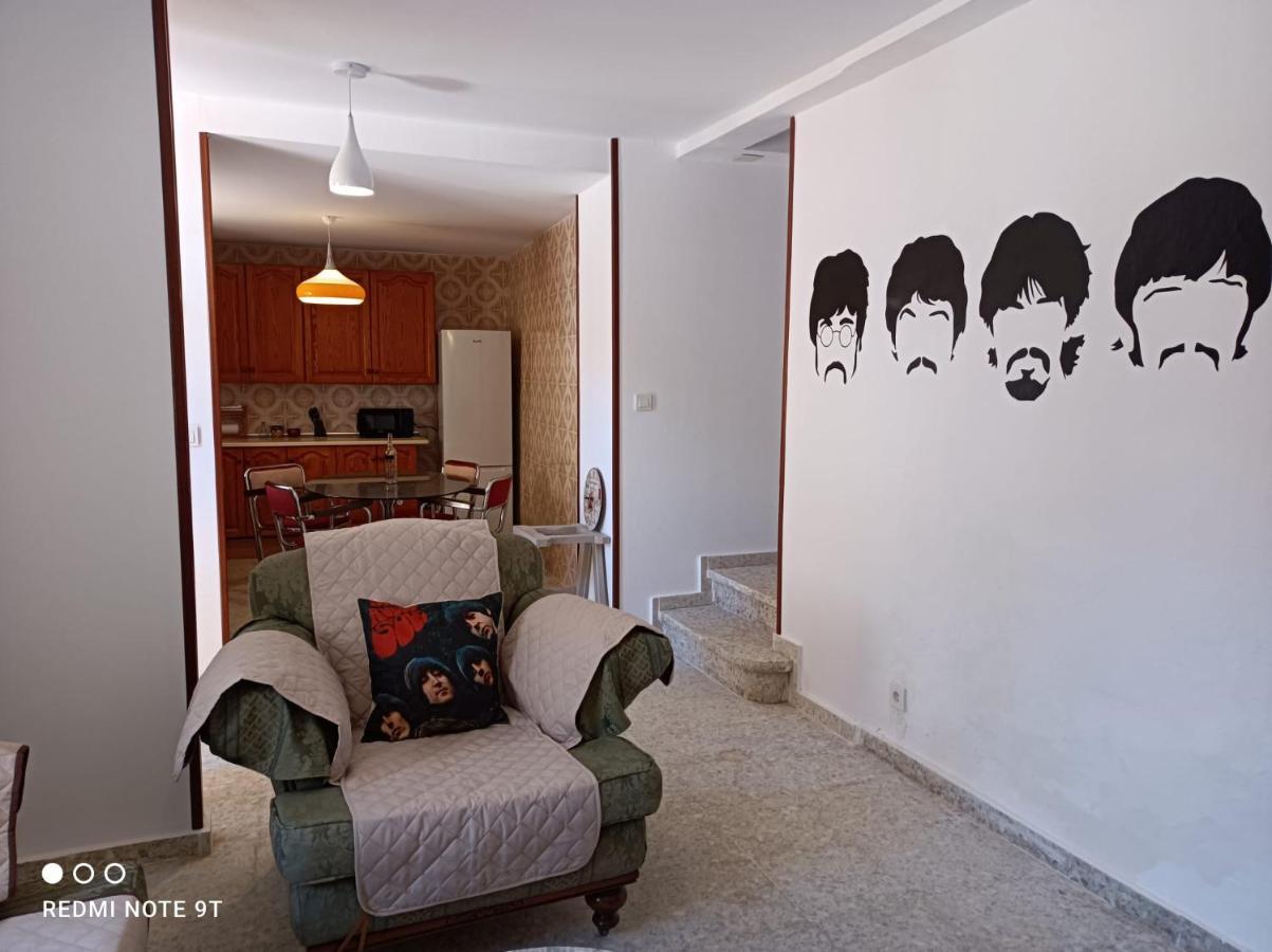Casa Beatles Del Valle Pinos del Valle Bagian luar foto